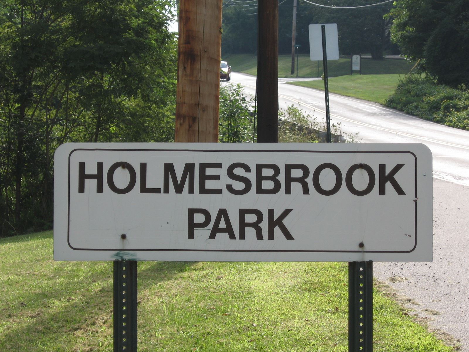 Holmesbrook Park Sign