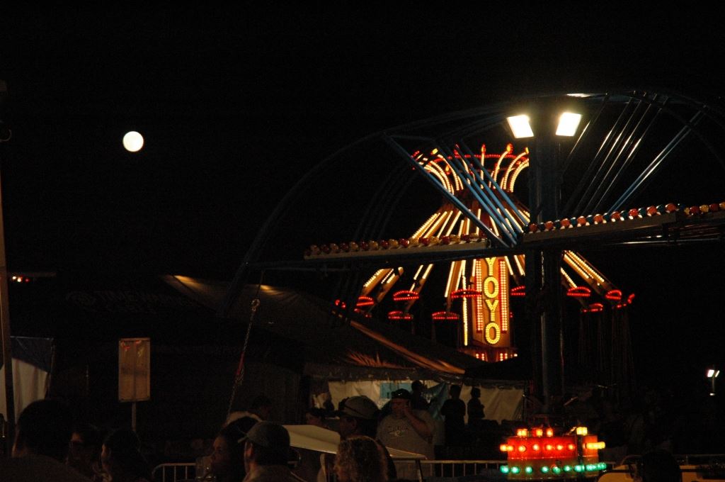 YoYo at the Carnival