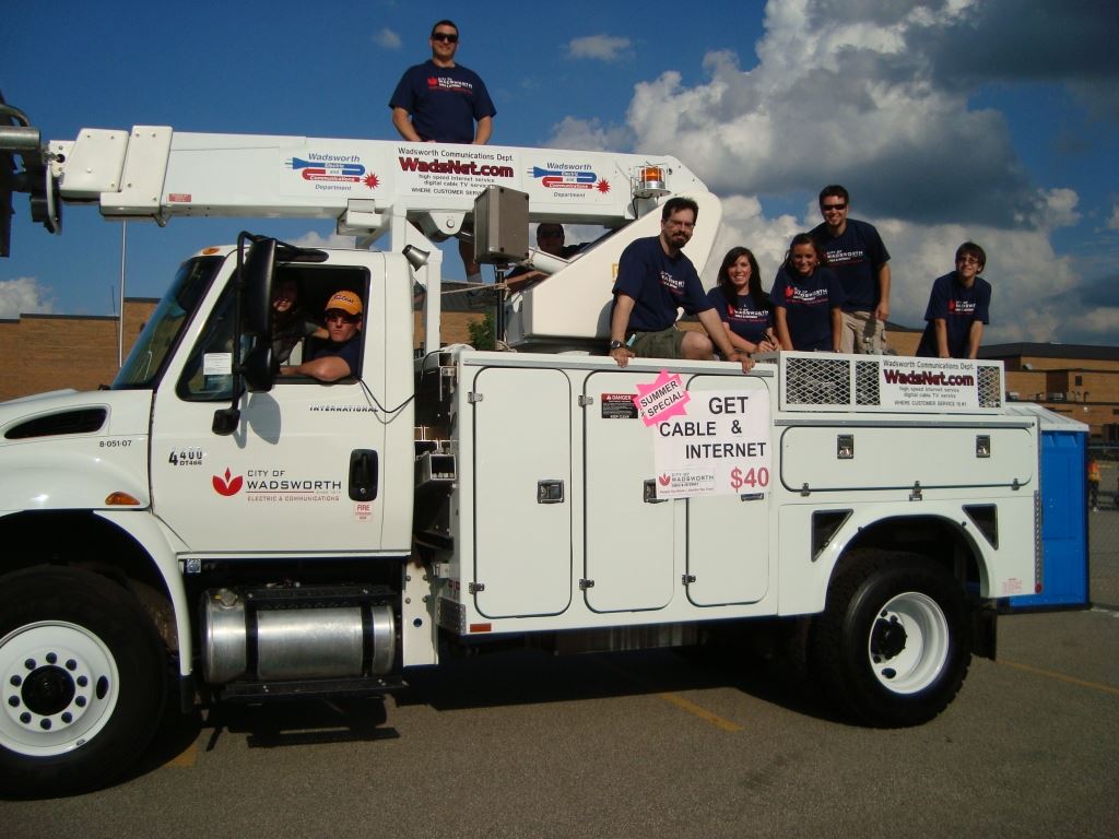 City of Wadsworth Cable and Internet Truck With Employees