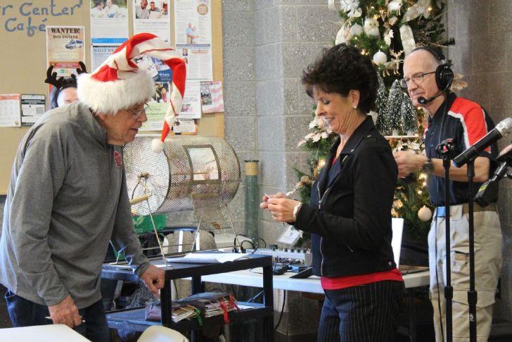 Mayor pulling winner with Jim Dull - from Gazette